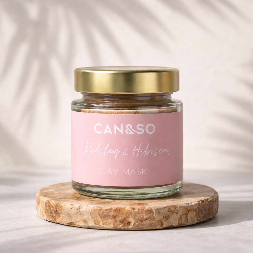 Hibiscus en rode klei masker.
